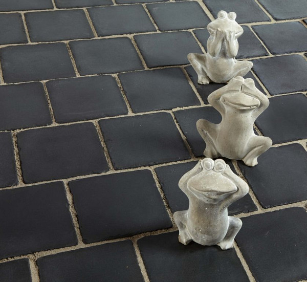 Rustic Basalt 15,5x15,5x6 cm (5,18m²) (UITLOPEND) | Burman Sierbestrating