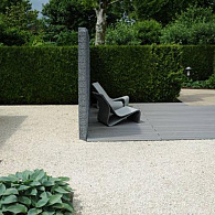 Grind, split en keien geven uw tuin een natuurlijke en ondehoudsvriendelijke uitstraling. Ze zijn ideaal voor paden, opritten, borders en terrassen en bieden goede waterafvoer. Dankzij de verschillende kleuren, maten en soorten creëert u eenvoudig een unieke en sfeervolle tuin. Bovendien zijn deze materialen duurzaam en gemakkelijk te combineren met andere bestratingselementen. Bij Burman Sierbestrating vindt u een ruim assortiment grind, split en keien voor iedere tuin.