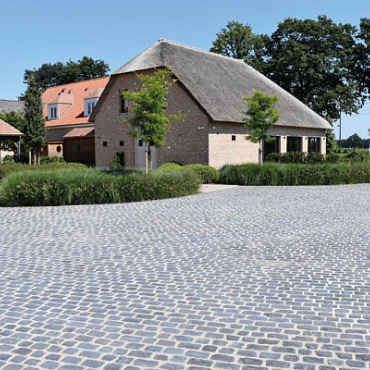 Courtstones natural Belgian Blue lineair wvb (5,47m²) (UITLOPEND)
